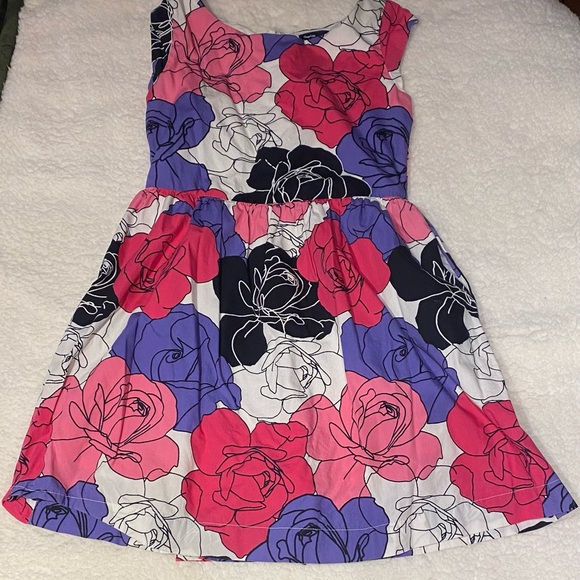 GAP Other - Rose print cap sleeve dress